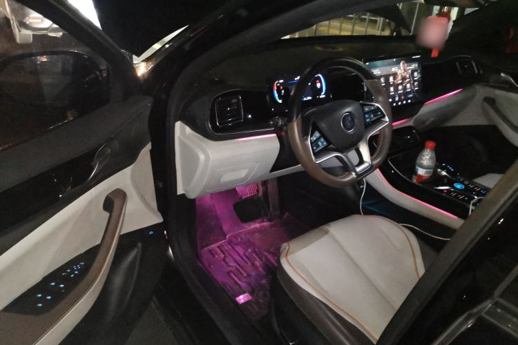 Used BYD Qin PLUS 2023 Champion Edition DM-i 120KM Excellence Model Driver Seat