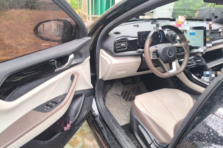 Used BYD Qin PLUS 2023 Champion Edition DM-i 55KM Leading Model Driver Seat