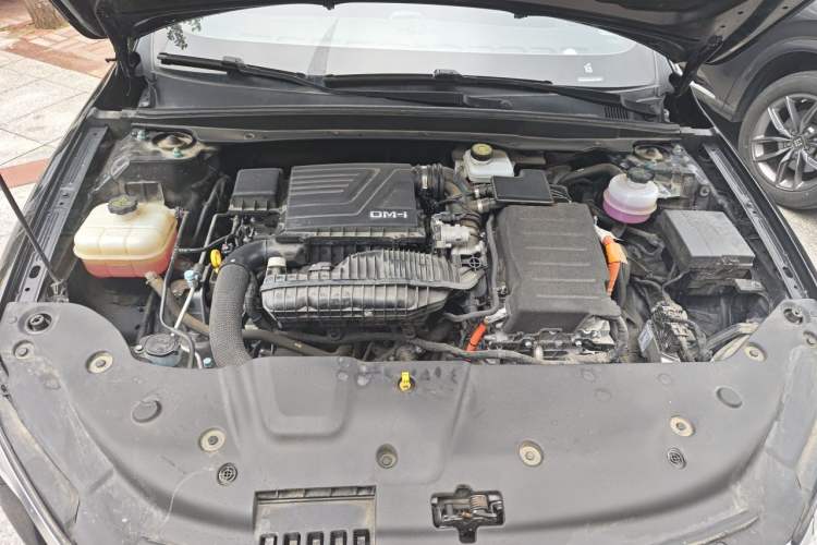 Used BYD Qin PLUS 2023 Champion Edition DM-i 55KM Leading Model Engine Bay