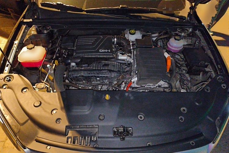 Used BYD Qin PLUS 2023 Champion Edition DM-i 55KM Leading Model Engine Bay