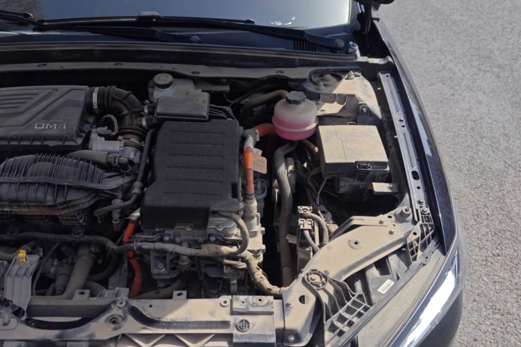 Used BYD Qin PLUS 2023 Champion Edition DM-i 120KM Leading Model Engine Bay Left