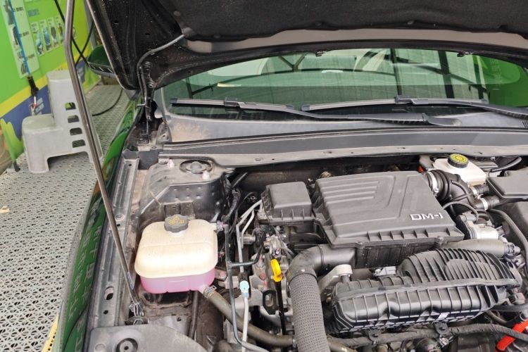 Used BYD Qin PLUS 2023 Champion Edition DM-i 120KM Leading Model Engine Bay Right