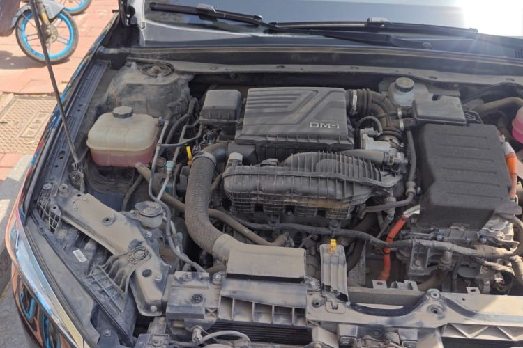 Used BYD Qin PLUS 2023 Champion Edition DM-i 120KM Leading Model Engine Bay Right