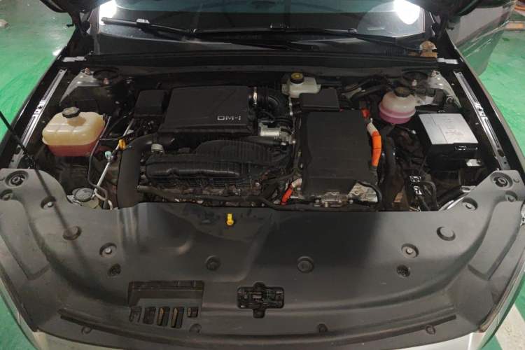Used BYD Qin PLUS 2023 Champion Edition DM-i 55KM Leading Model Engine Bay