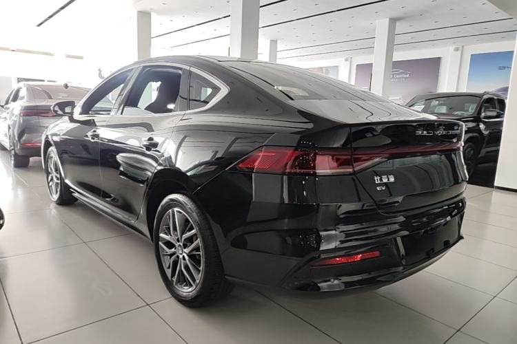Used BYD Qin PLUS 2023 Champion Edition EV 510KM Leading Model Exterior 2