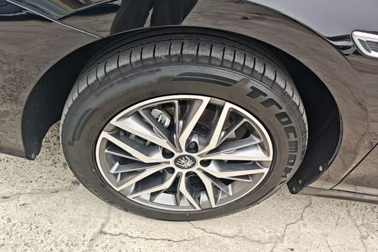 Used BYD Qin PLUS 2023 Champion Edition DM-i 120KM Beyond Model Exterior 4