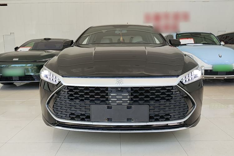 Used BYD Qin PLUS 2023 Champion Edition DM-i 120KM Beyond Model Front