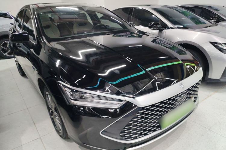 Used BYD Qin PLUS 2023 Champion Edition DM-i 120KM Leading Model Front Right 45 Deg