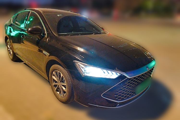 Used BYD Qin PLUS 2023 Champion Edition DM-i 55KM Leading Model Front Right 45 Deg