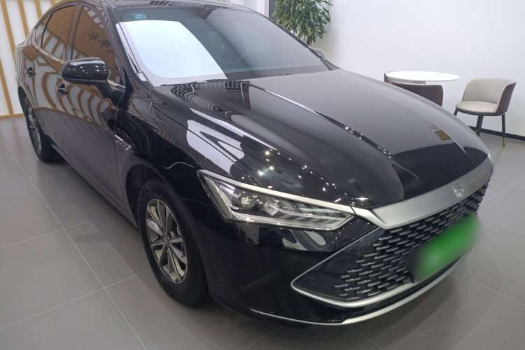 Used BYD Qin PLUS 2023 Champion Edition DM-i 55KM Leading Model Front Right 45 Deg