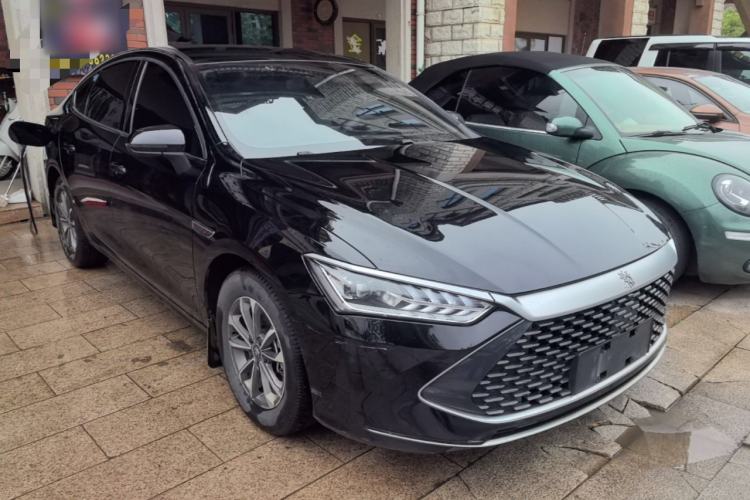 Used BYD Qin PLUS 2023 Champion Edition DM-i 120KM Leading Model Front Right 45 Deg