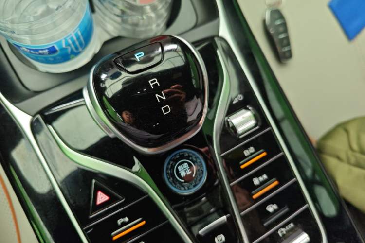 Used BYD Qin PLUS 2023 Champion Edition DM-i 120KM Leading Model Gear Lever