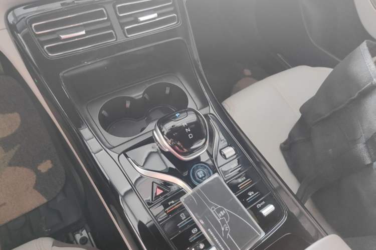 Used BYD Qin PLUS 2023 Champion Edition DM-i 55KM Leading Model Gear Lever
