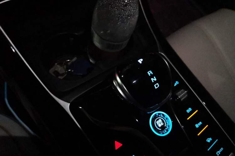 Used BYD Qin PLUS 2023 Champion Edition DM-i 120KM Excellence Model Gear Lever