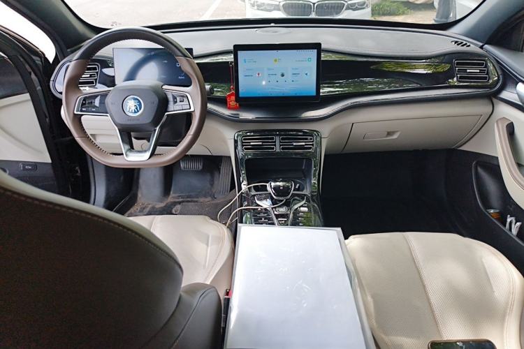 Used BYD Qin PLUS 2023 Champion Edition DM-i 55KM Leading Model Interior 2
