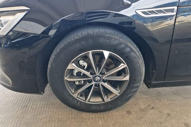 Used BYD Qin PLUS 2023 Champion Edition DM-i 55KM Leading Model Left Front Wheel Hub