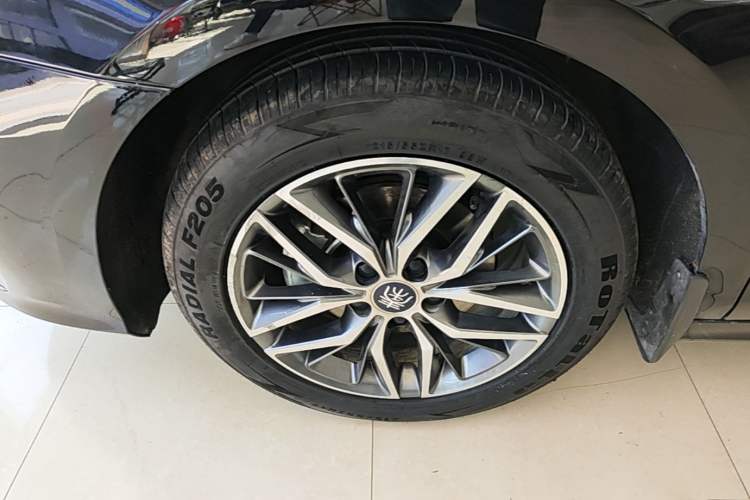 Used BYD Qin PLUS 2023 Champion Edition DM-i 120KM Beyond Model Left Front Wheel Hub