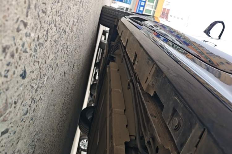 Used BYD Qin PLUS 2023 Champion Edition DM-i 120KM Beyond Model Left Side Sill