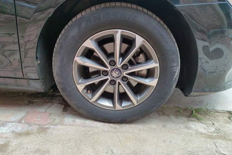 Used BYD Qin PLUS 2023 Champion Edition DM-i 55KM Leading Model Right Front Wheel Hub