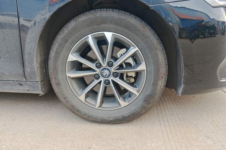 Used BYD Qin PLUS 2023 Champion Edition DM-i 55KM Leading Model Right Front Wheel Hub