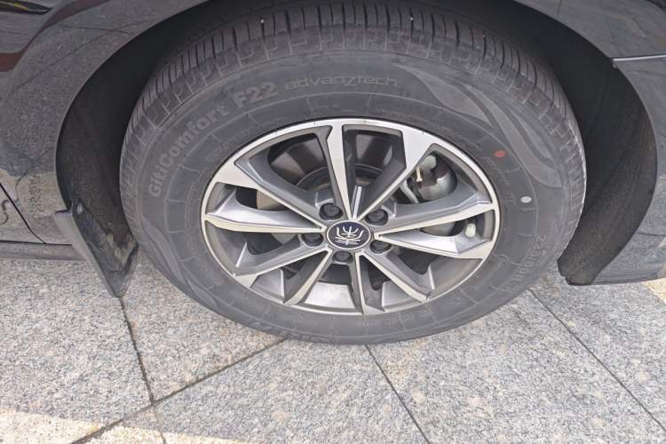 Used BYD Qin PLUS 2023 Champion Edition DM-i 55KM Leading Model Right Front Wheel Hub