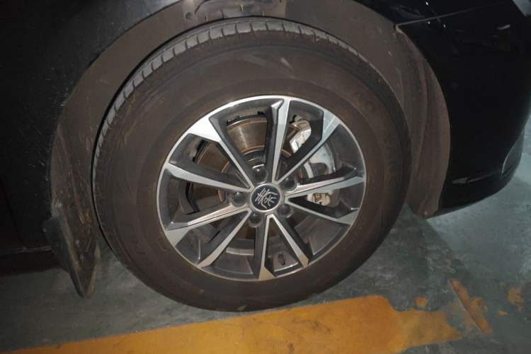 Used BYD Qin PLUS 2023 Champion Edition DM-i 55KM Leading Model Right Front Wheel Hub