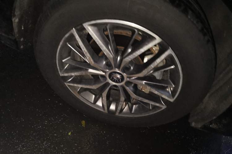 Used BYD Qin PLUS 2023 Champion Edition DM-i 120KM Excellence Model Right Front Wheel Hub