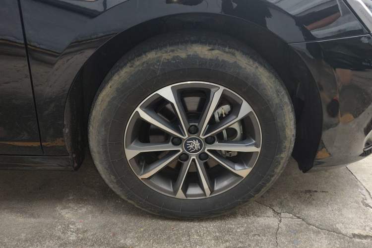 Used BYD Qin PLUS 2023 Champion Edition DM-i 55KM Leading Model Right Front Wheel Hub