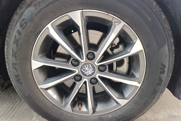 Used BYD Qin PLUS 2023 Champion Edition DM-i 55KM Leading Model Right Front Wheel Hub