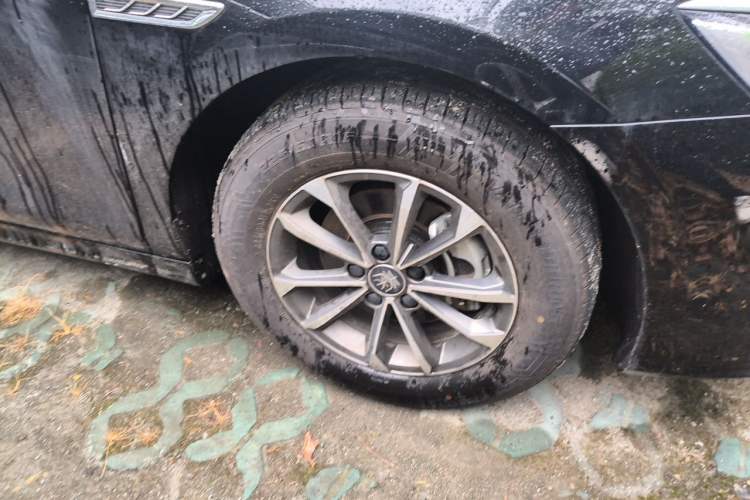 Used BYD Qin PLUS 2023 Champion Edition DM-i 55KM Leading Model Right Front Wheel Hub