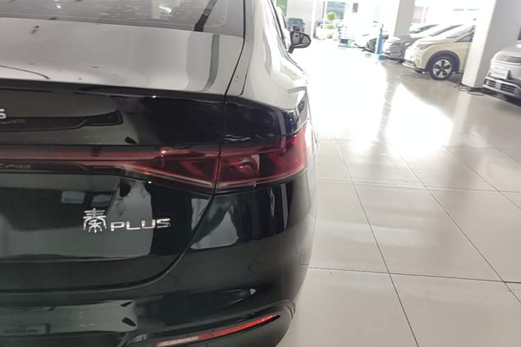 Used BYD Qin PLUS 2023 Champion Edition EV 510KM Leading Model Right Rear Taillight