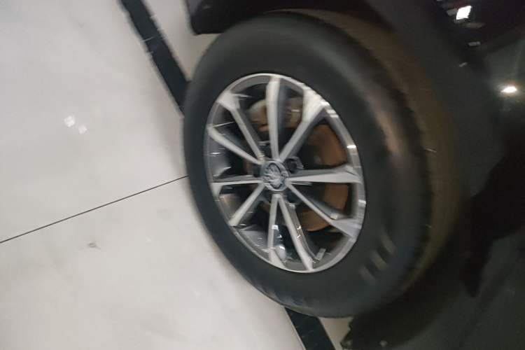 Used BYD Qin PLUS 2023 Champion Edition DM-i 55KM Leading Model Right Rear Wheel Hub