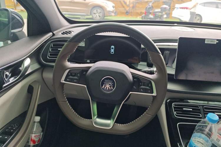 Used BYD Qin PLUS 2023 Champion Edition DM-i 120KM Leading Model Steering Wheel
