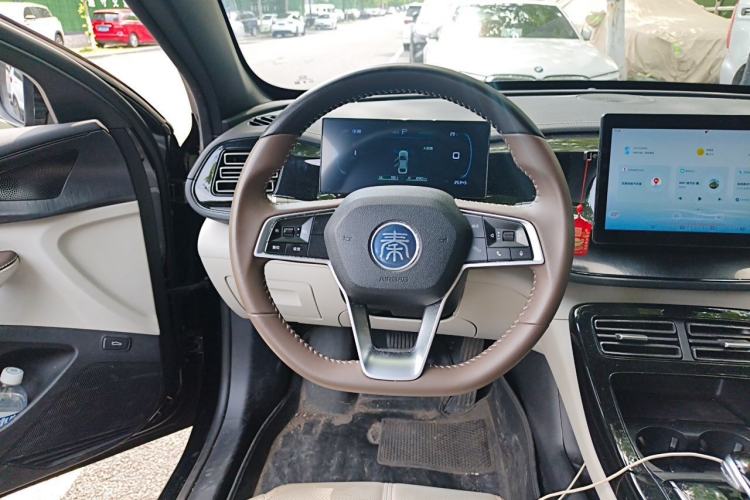 Used BYD Qin PLUS 2023 Champion Edition DM-i 55KM Leading Model Steering Wheel
