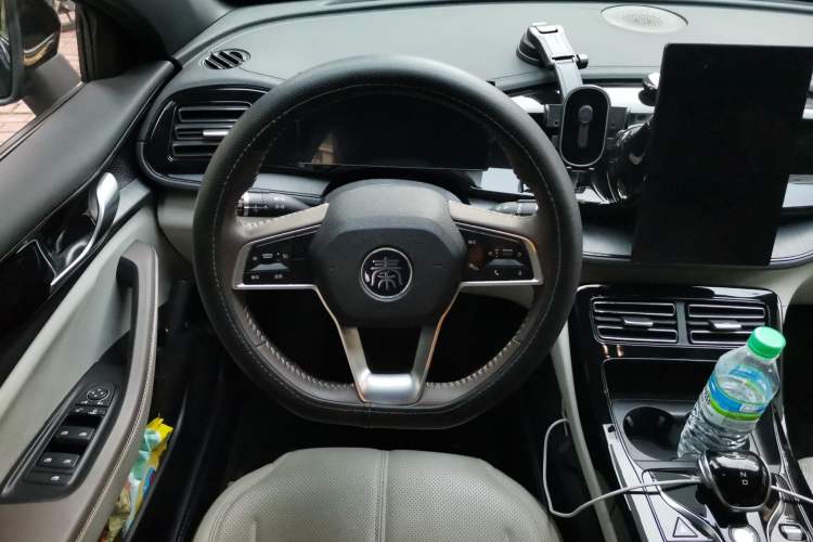 Used BYD Qin PLUS 2023 Champion Edition DM-i 55KM Leading Model Steering Wheel