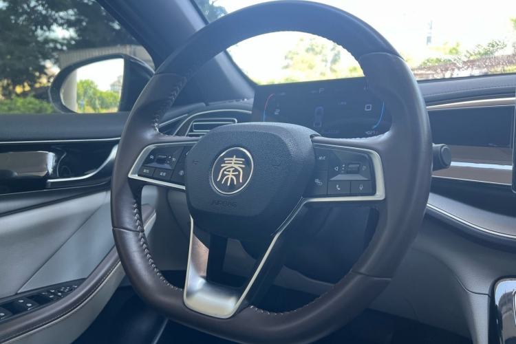 Used BYD Qin PLUS 2023 Champion Edition DM-i 55KM Superior Model Steering Wheel
