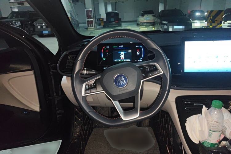 Used BYD Qin PLUS 2023 Champion Edition DM-i 55KM Leading Model Steering Wheel