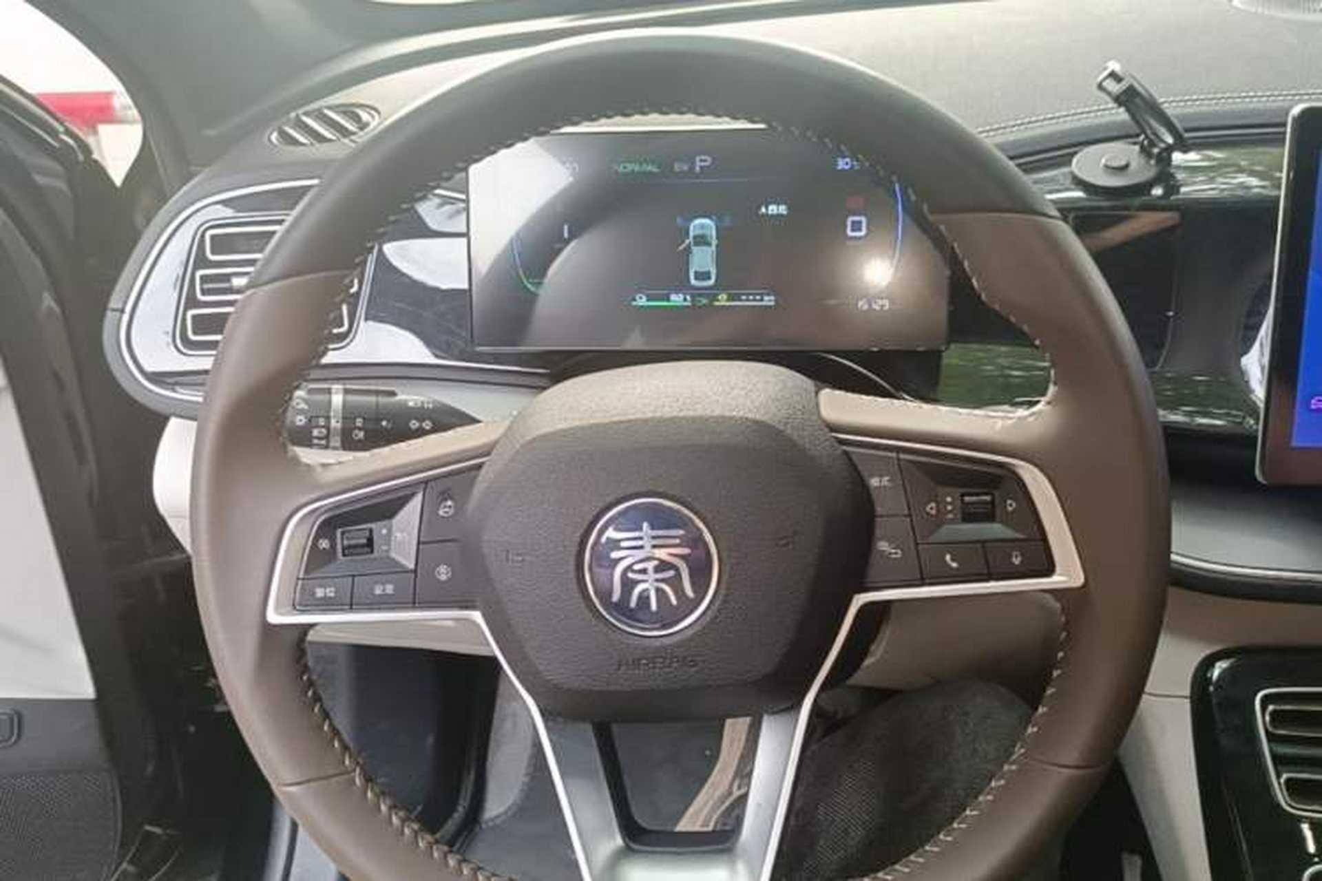 Used BYD Qin PLUS 2023 Champion Edition DM-i 55KM Superior Model Steering Wheel