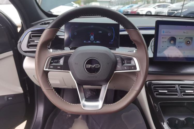 Used BYD Qin PLUS 2023 Champion Edition DM-i 55KM Leading Model Steering Wheel