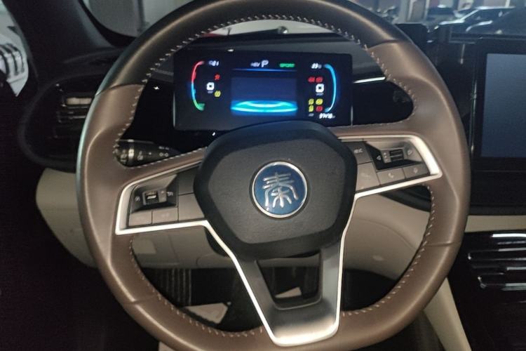 Used BYD Qin PLUS 2023 Champion Edition DM-i 55KM Leading Model Steering Wheel