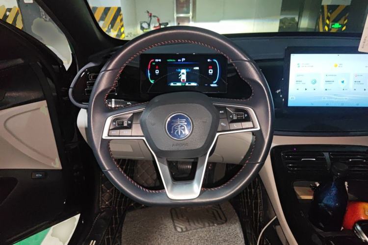 Used BYD Qin PLUS 2023 Champion Edition DM-i 55KM Leading Model Steering Wheel