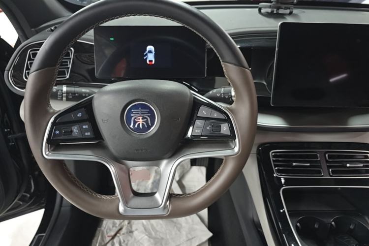 Used BYD Qin PLUS 2023 Champion Edition EV 510KM Leading Model Steering Wheel