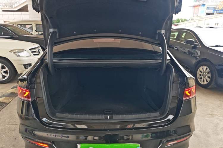 Used BYD Qin PLUS 2023 Champion Edition DM-i 55KM Leading Model Trunk