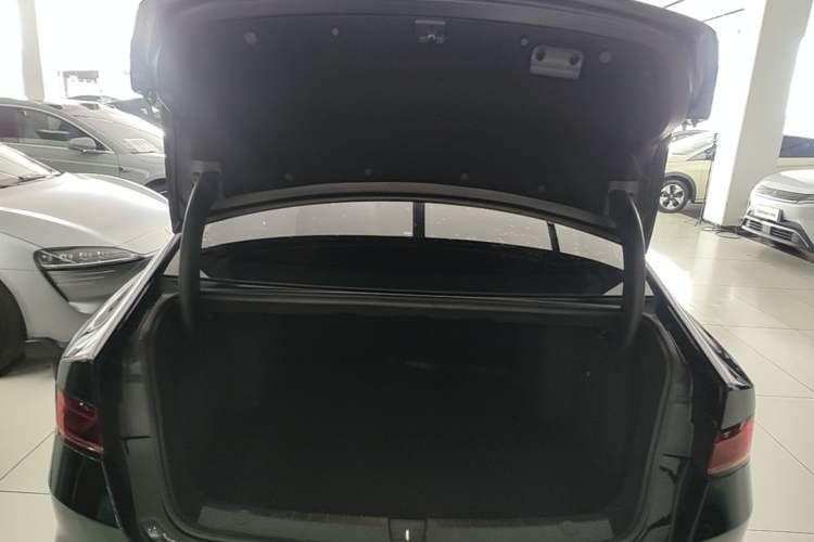 Used BYD Qin PLUS 2023 Champion Edition EV 510KM Leading Model Trunk