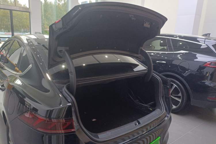 Used BYD Qin PLUS 2023 Champion Edition DM-i 55KM Leading Model Trunk