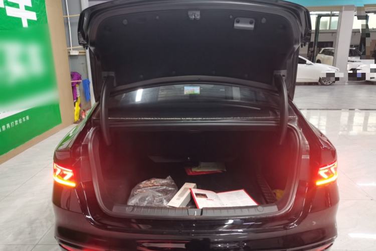 Used BYD Qin PLUS 2023 Champion Edition DM-i 55KM Leading Model Trunk
