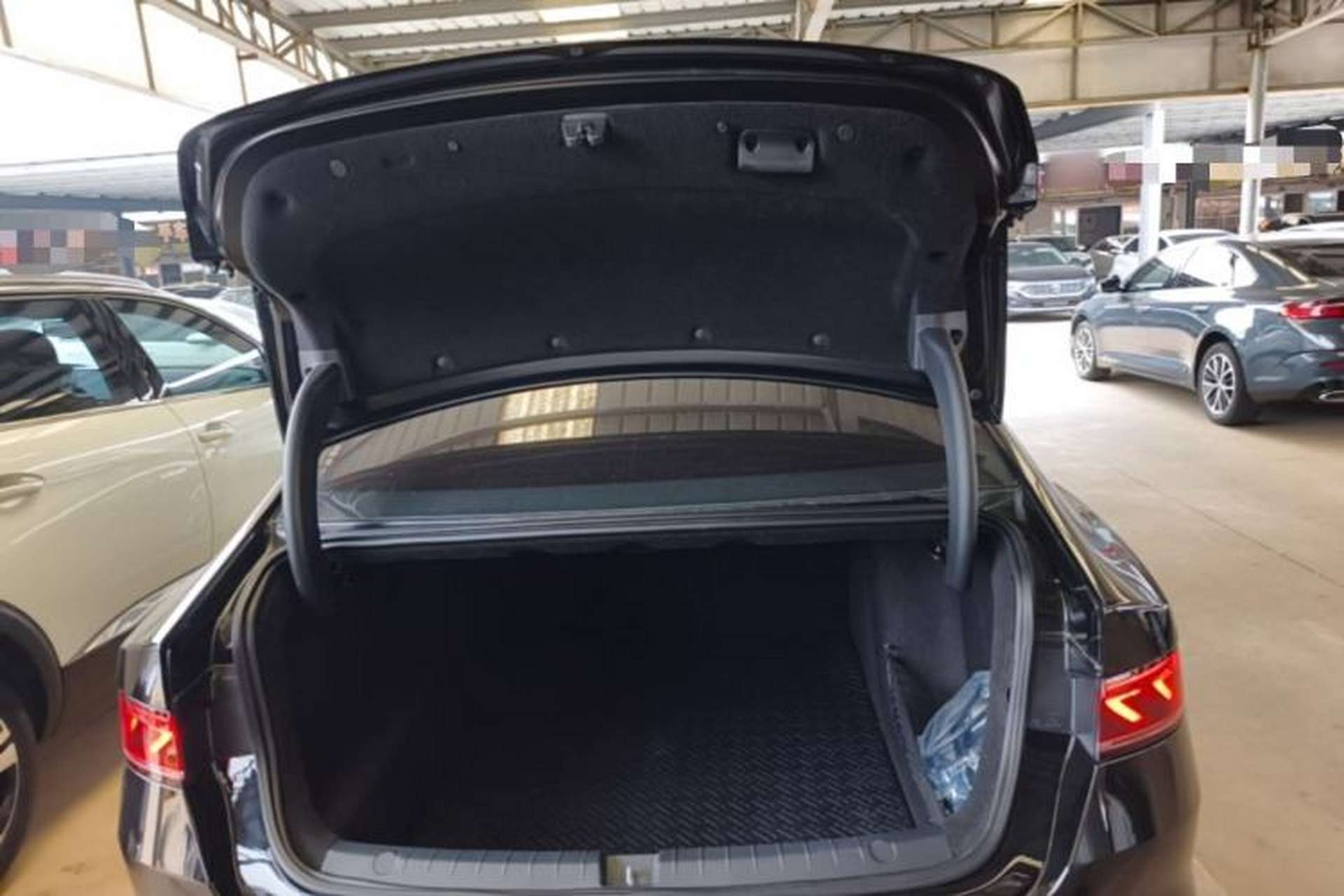 Used BYD Qin PLUS 2023 Champion Edition DM-i 55KM Leading Model Trunk