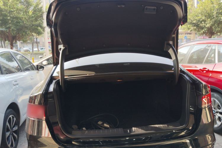 Used BYD Qin PLUS 2023 Champion Edition DM-i 55KM Leading Model Trunk
