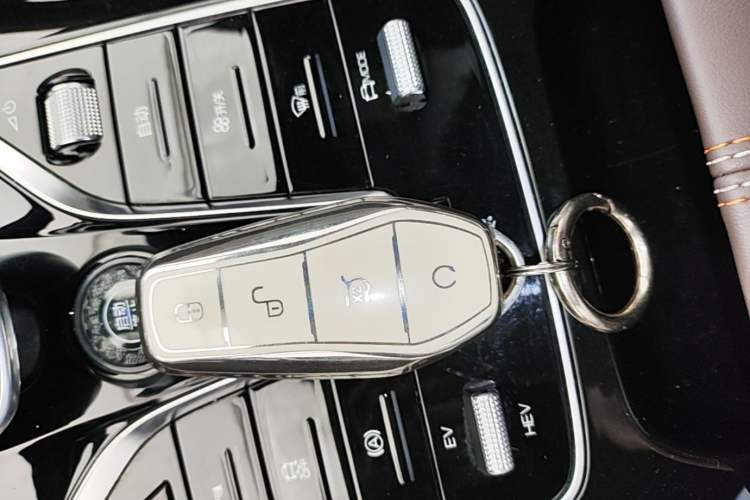 Used BYD Qin PLUS 2023 Champion Edition DM-i 120KM Beyond Model Vehicle Key