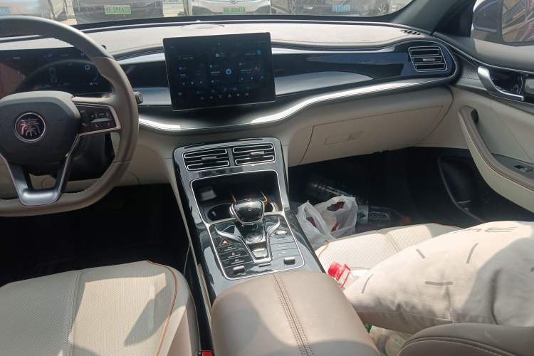 Used BYD Qin PLUS 2023 Champion Edition DM-i 55KM Leading Model Audio And AC Panel